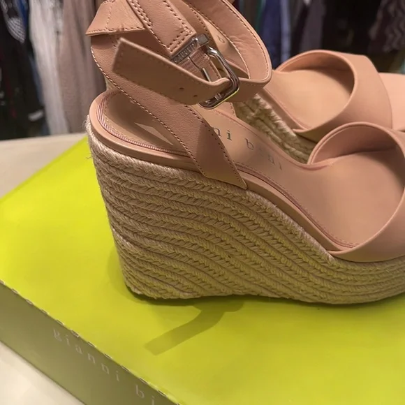 NIB!!! Gianni Bini Cafe Cream Wedges Size 8 - Picture 4 of 8